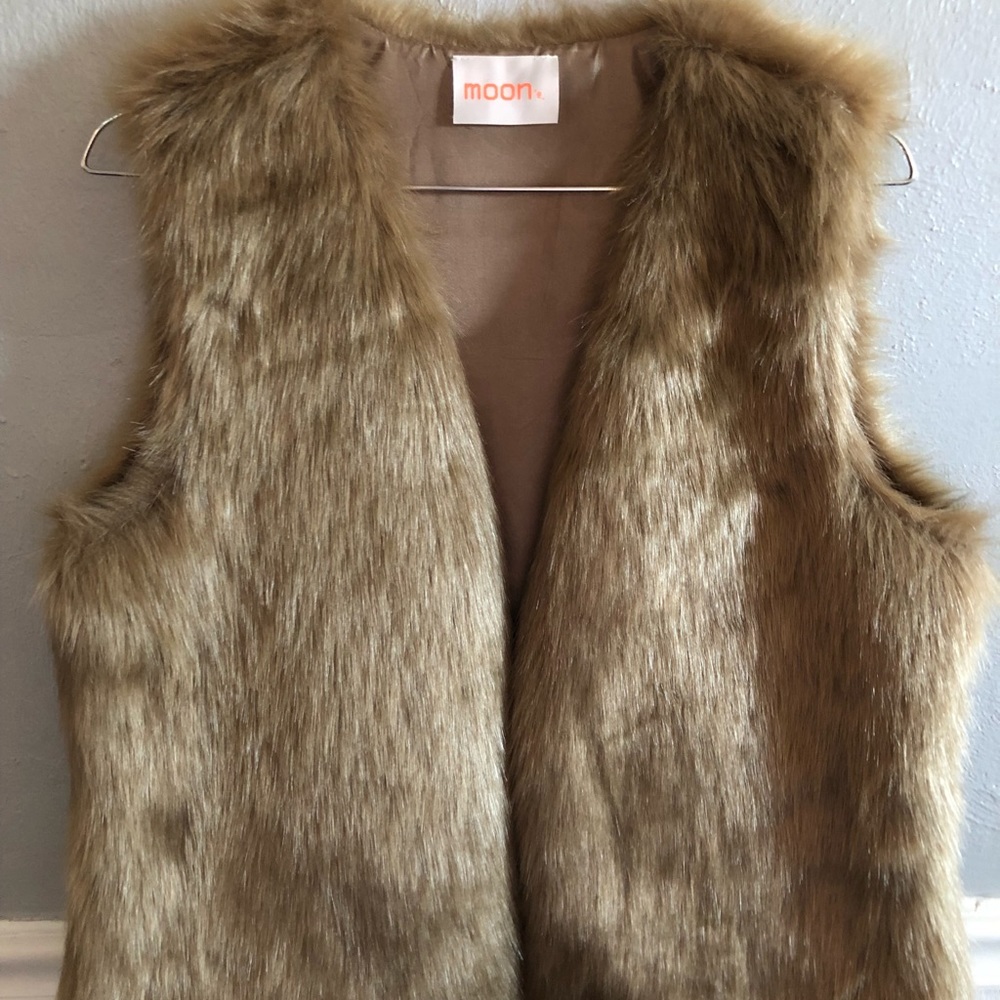 Fur vest